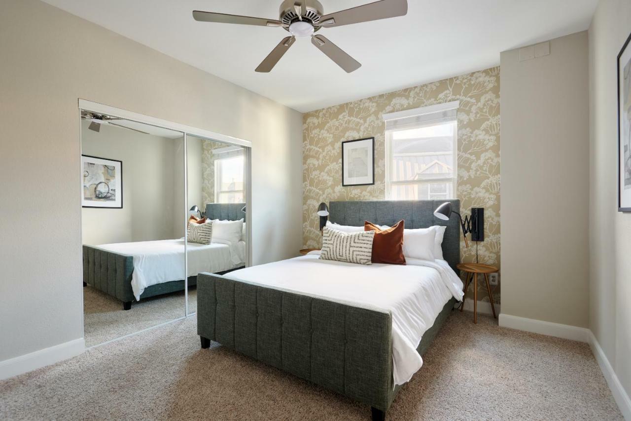 Sonder At Bayou On The Bend Aparthotel Houston Ruang foto